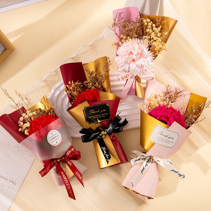 Wholesale Valentine's Day Star Dried Flower Bundle Mini Soap Flower Wedding Gift for Mother's Day