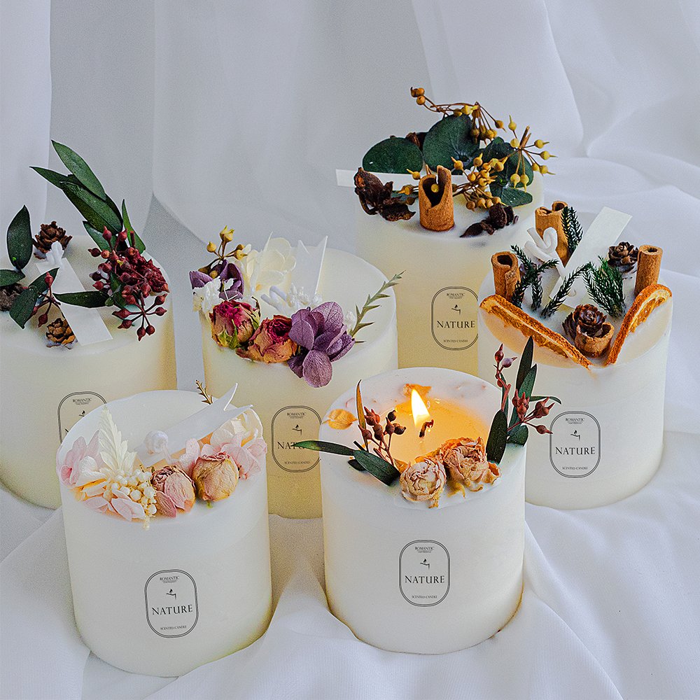 2025 Exquisite Aromatherapy Vanilla Dried Flower Soy Wax Scented Candle With Glass Jar Tin Gift Box