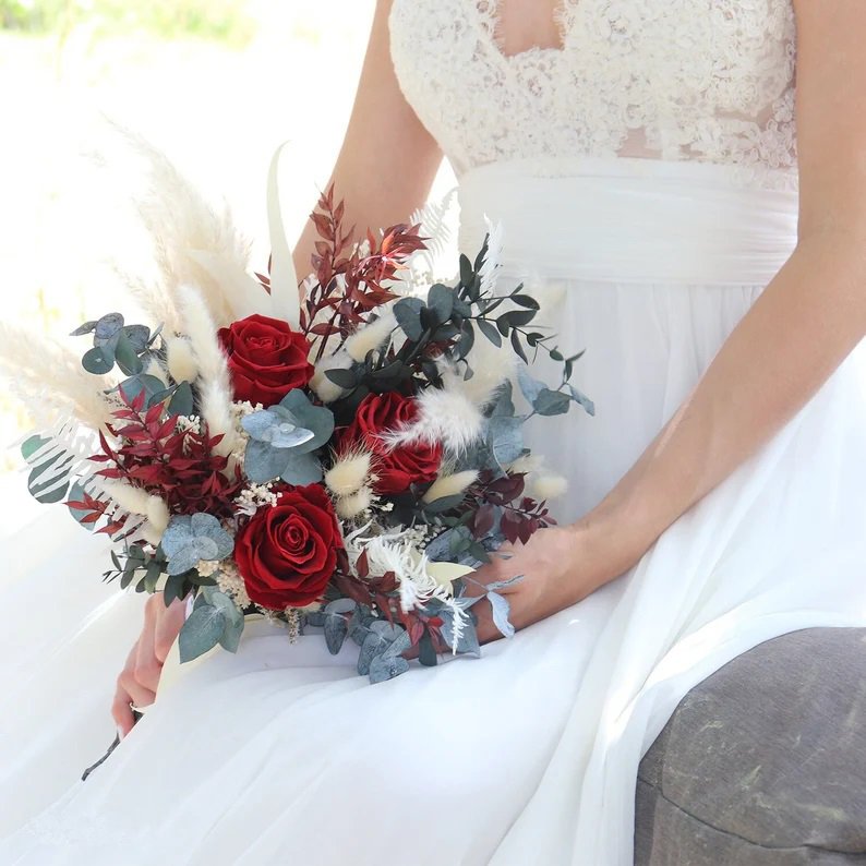 New Style Preserved Dried Flowers Wedding Bridal Bouquet Red Rose With Eucalyptus Flower For Wedding Decoration