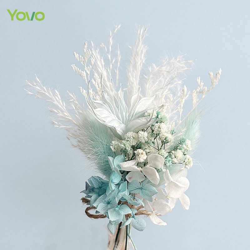 Popular Bulk Hot Selling Dried Mini Flower Bouquet Small Flowers for Wedding Gift Set Decoration Craft DIY Making