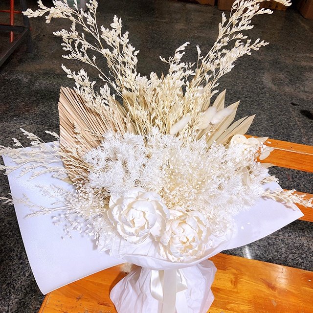 Wholesale natural dried flowers bouquet preserved flowers bunches arrangement for home wedding decoration