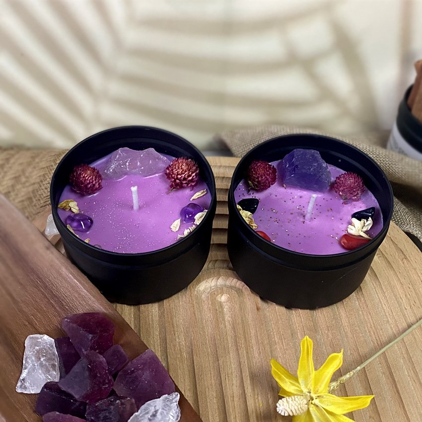 Black Tins Purple Soy Wax Crystal Stones Scented Candle with Dried Flower