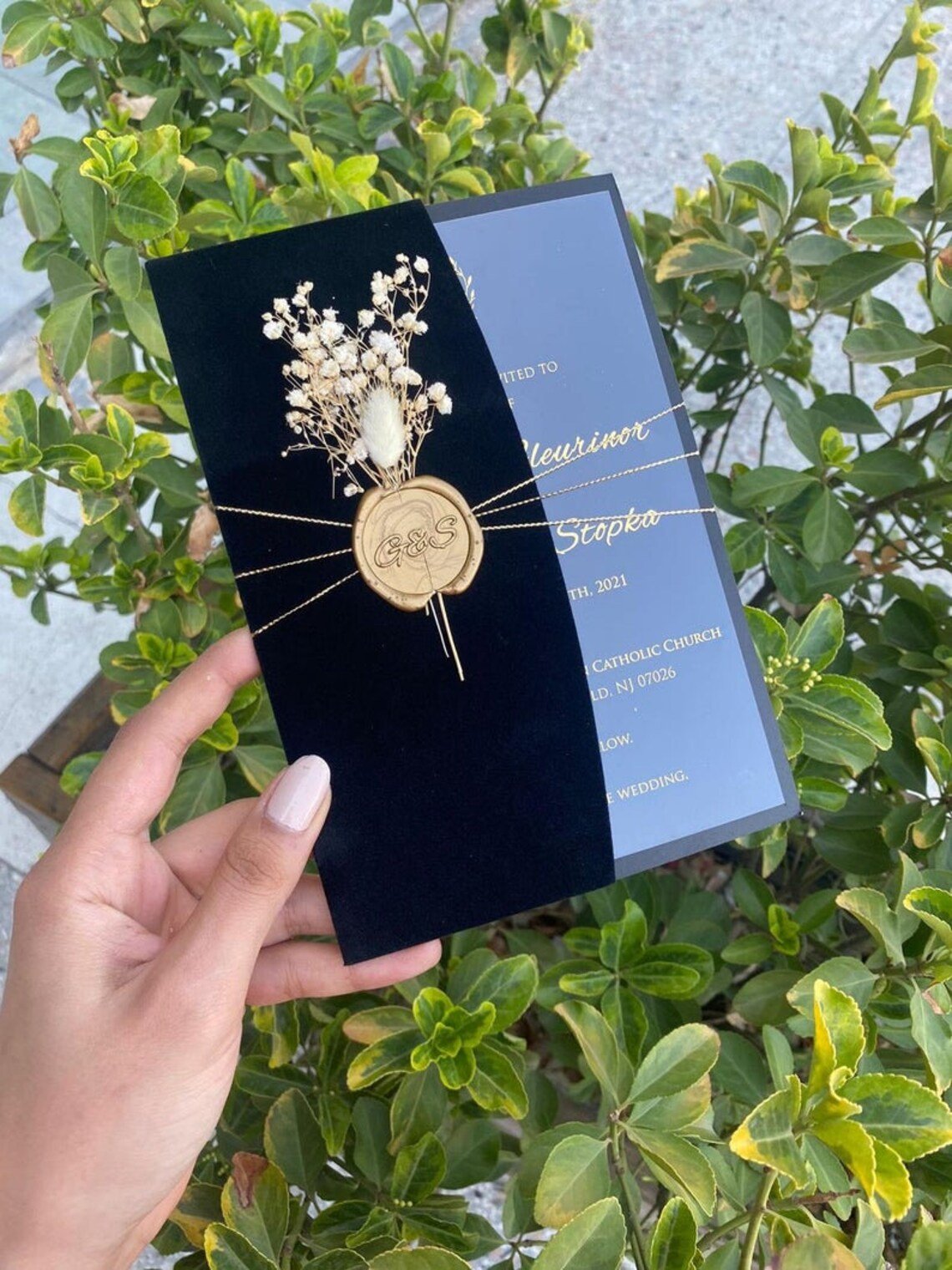 quinceanera party decorations Luxury Elegant ivory white velvet envelope acrylic Wedding Invitations card