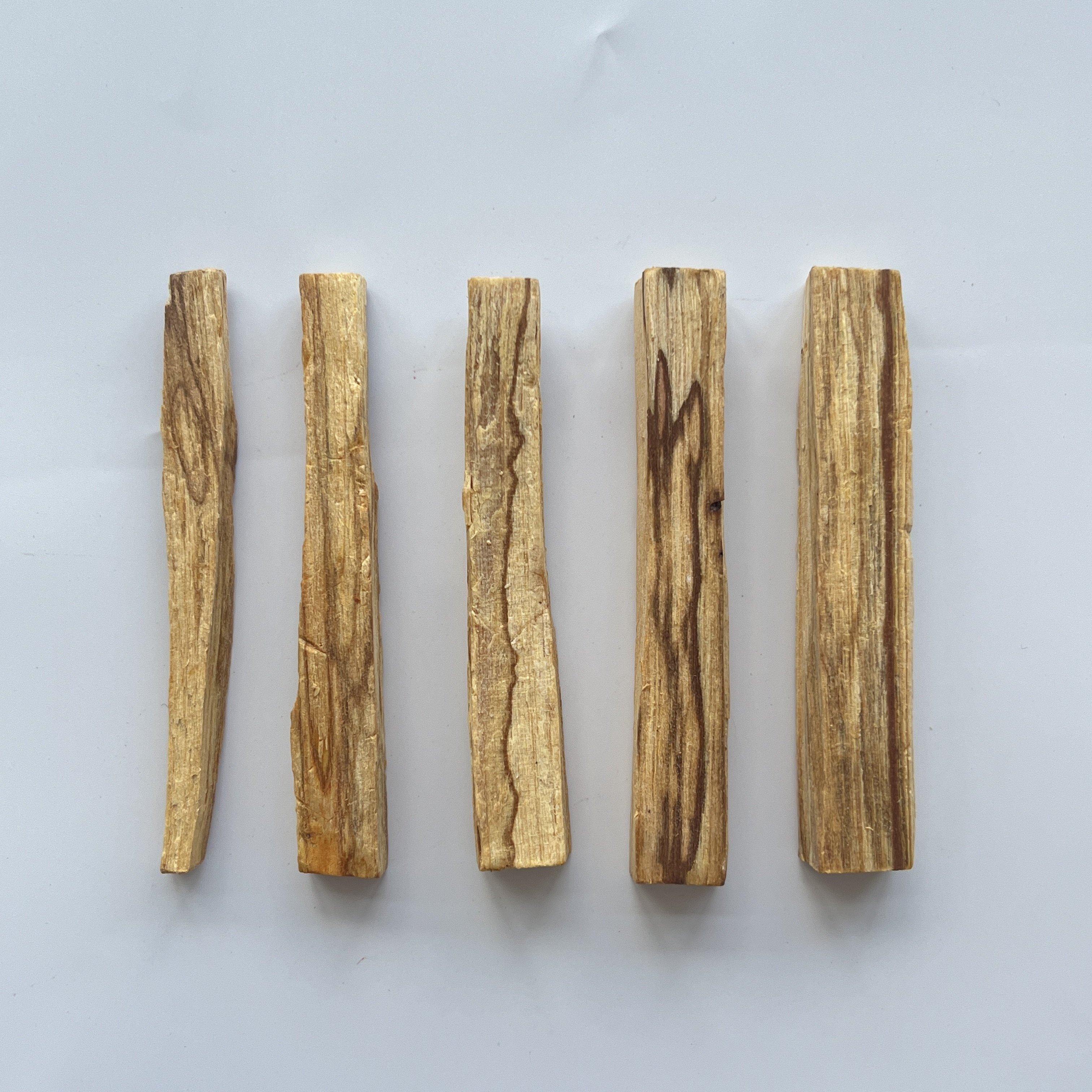 Organic California White Sage Smudge Sticks Palo Santo Dragon Blood Sage Incense Cone Smudging Kit For Cleansing & Protection