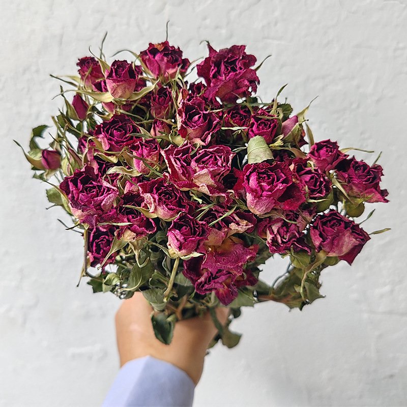 Wholesale Flower Dry Rose Flowers Bouquet Natural Dried Multi-head Roses For Home house Decoration Wedding