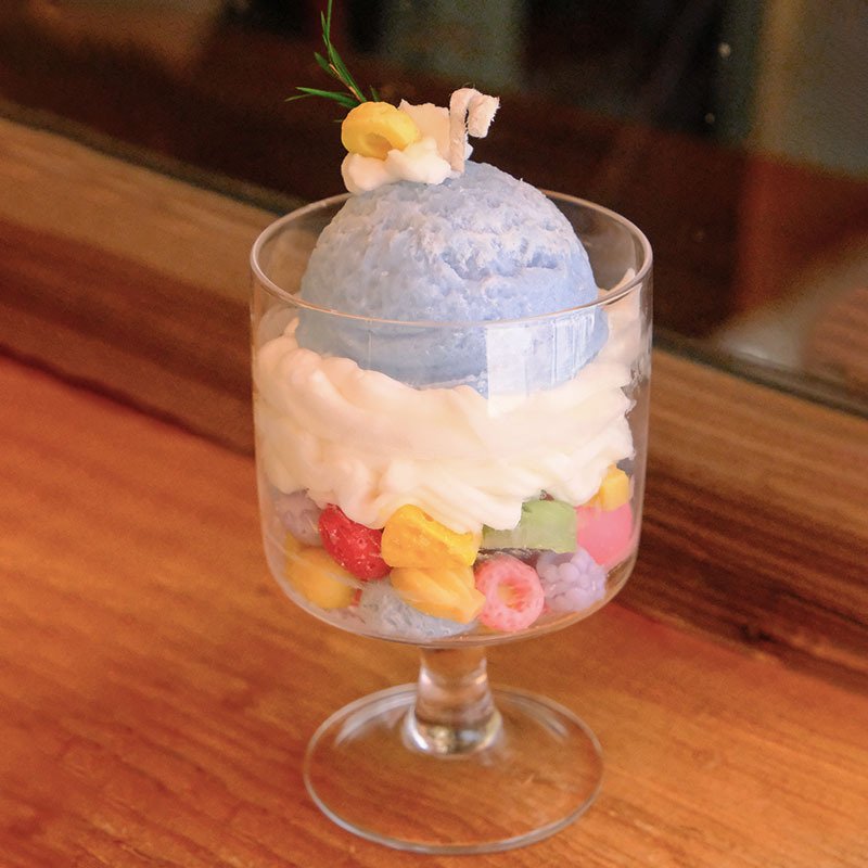 Ice Cream Scented Luxury Candles Transparent Glass Jars Unique Design Customizable Scents Decorative Candle Jars