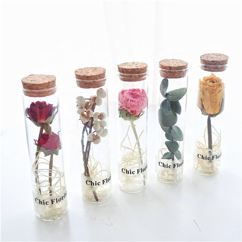 Wholesale factory price dried flower in glass gift box dry flower for decoration