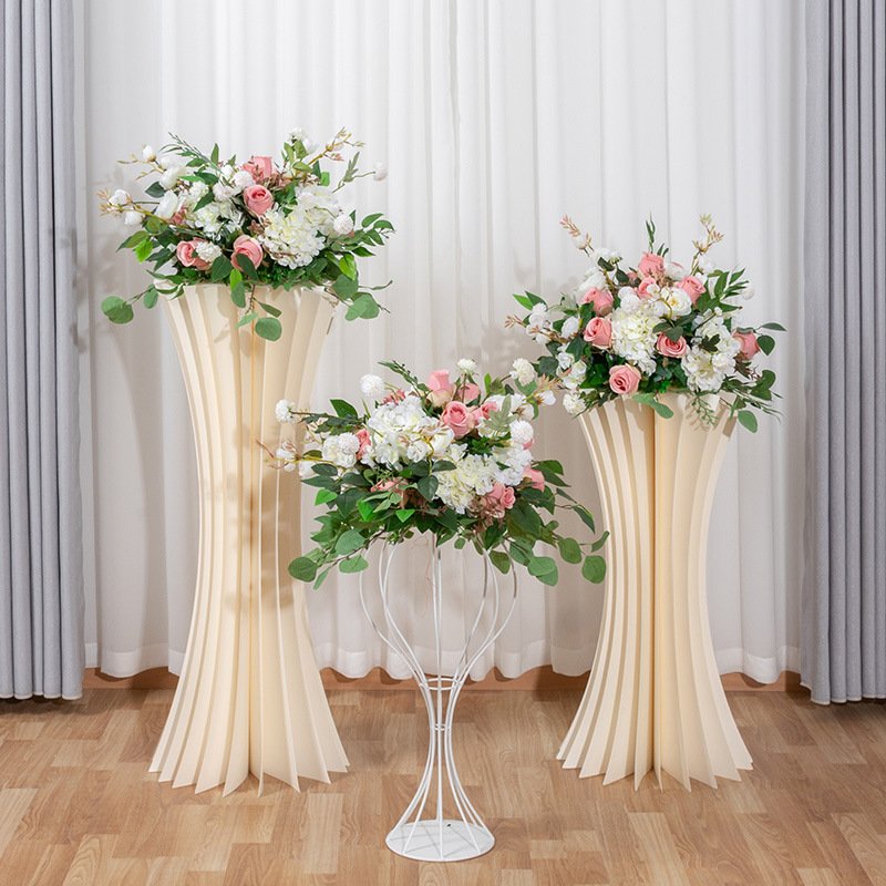 Wholesale Cheap Artificial Roses and Hydrangeas Dried Material Road Flower Balls for Weddings Christmas Parties Fake Flowers