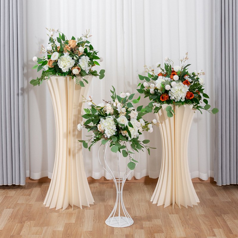 Wholesale Cheap Artificial Roses and Hydrangeas Dried Material Road Flower Balls for Weddings Christmas Parties Fake Flowers