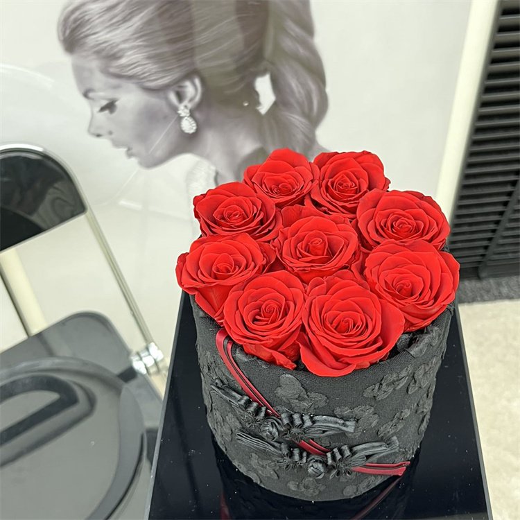 Wholesale Price Rose Bouquet Preserved Embracing Buckets Artificial Flowers Dried Flower Bouquet for Birthday Valentine's Day