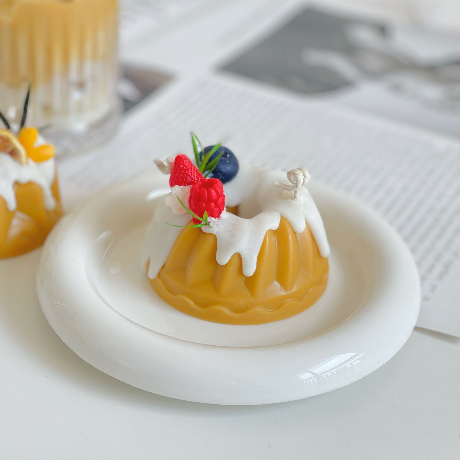Creative Novelty Home Decor Soy Wax Aromatic Fruit Shaped Scented Candles for Holiday Decoration