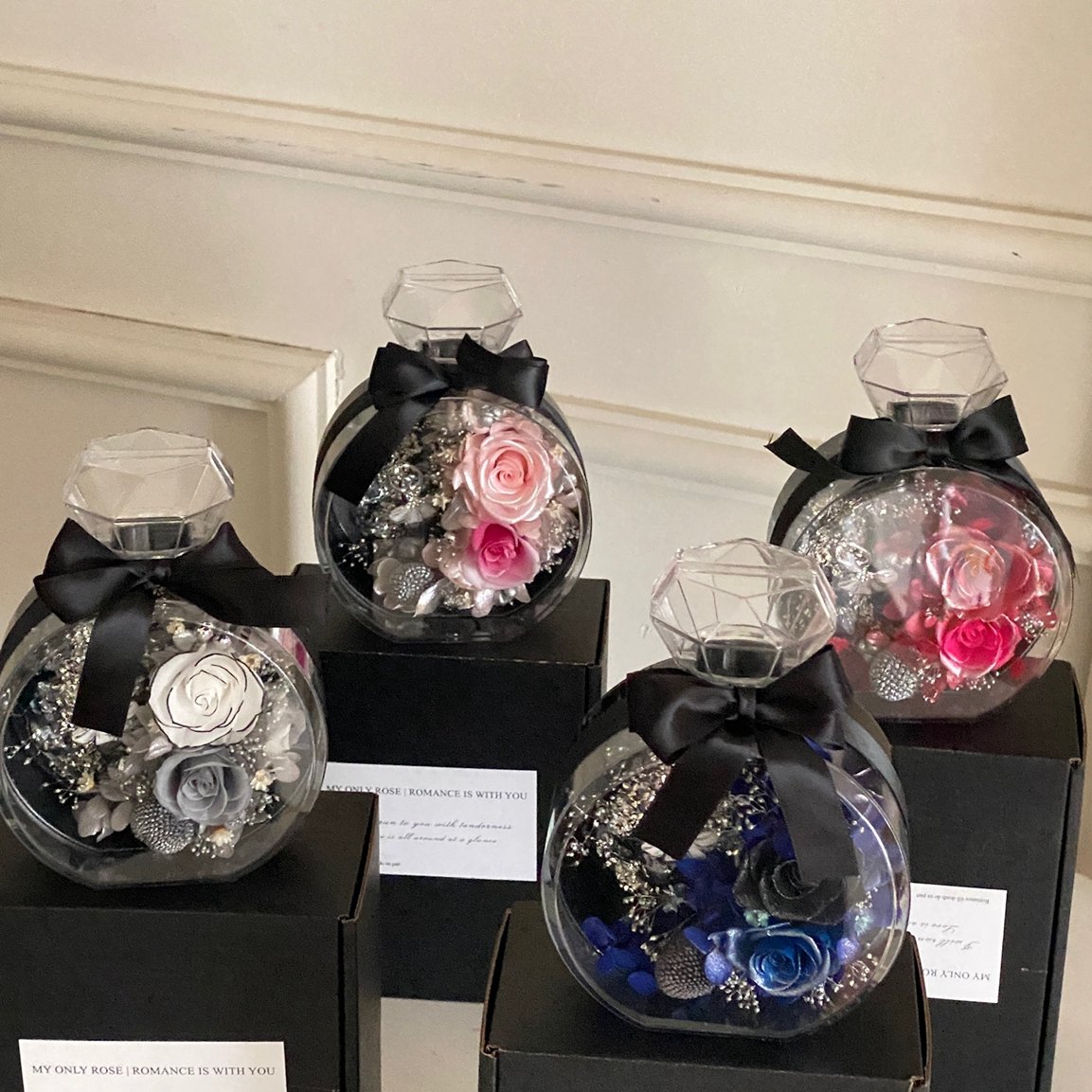 Luxury ornaments perfume bottle style Romantic natural Dried Roses Immortal eternal rose preserved flower in Glass Dome gift box