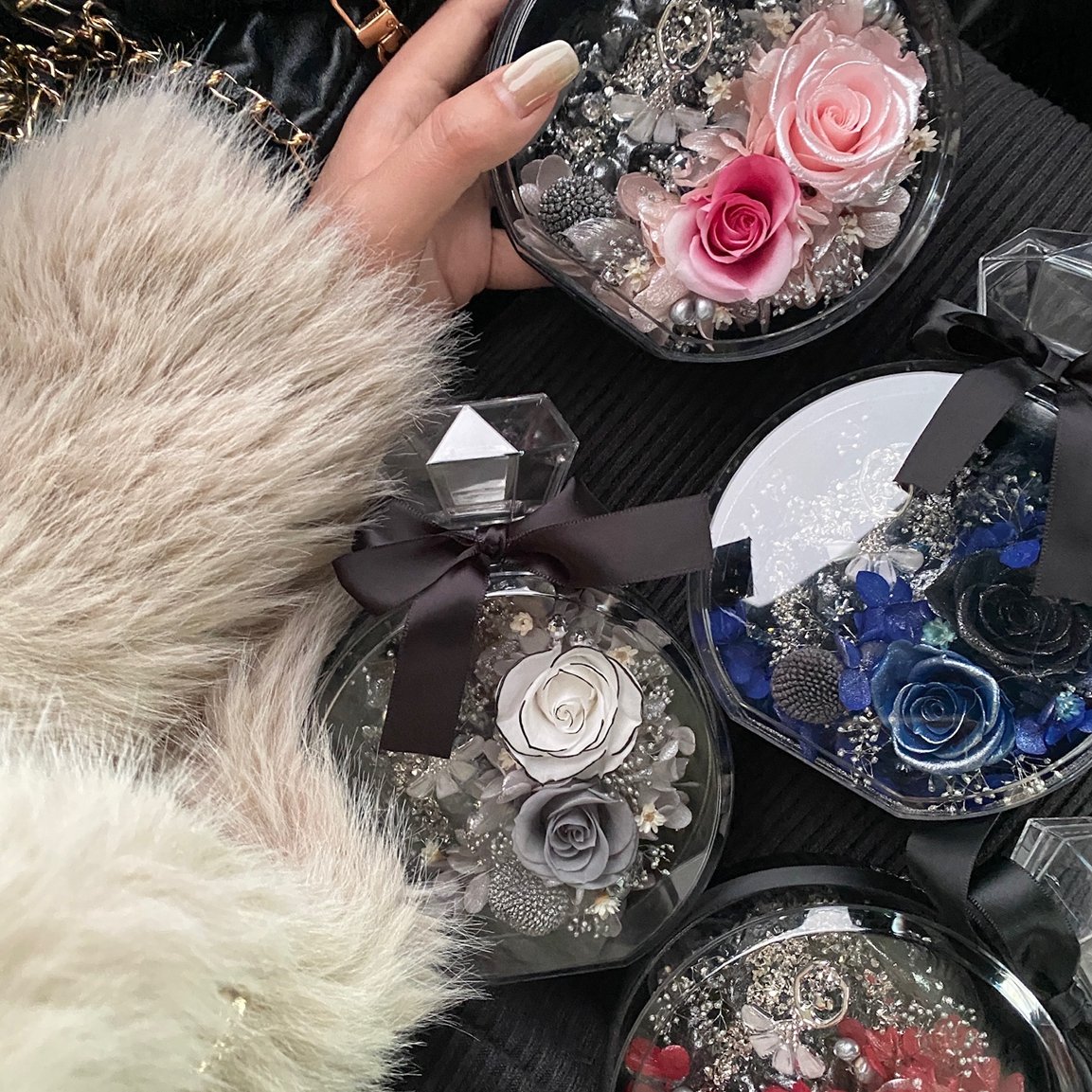 Luxury ornaments perfume bottle style Romantic natural Dried Roses Immortal eternal rose preserved flower in Glass Dome gift box