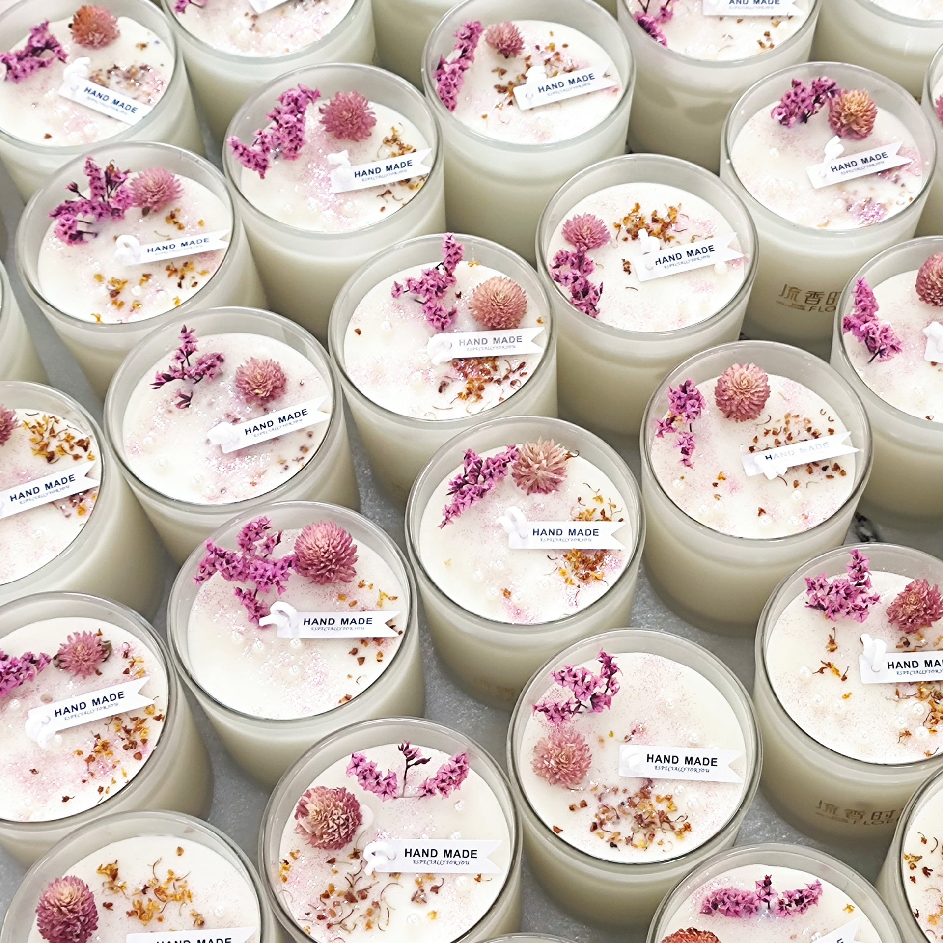 Custom Private Label Dried Flower Scented Candles in Frosted Glass Home Decoration Christmas Diwali New Year Holidays