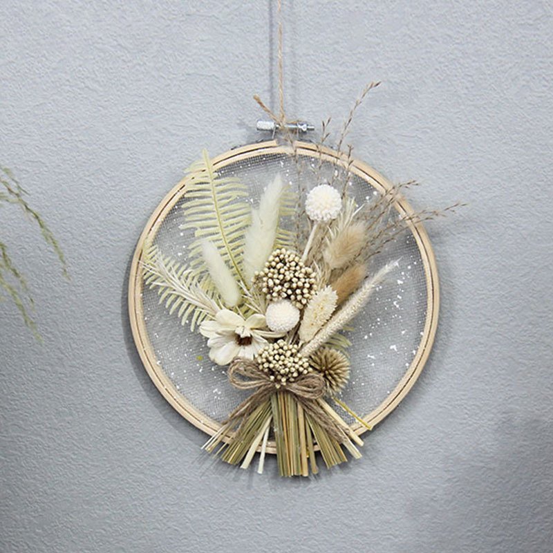 Dried Baby Breath With Other Dried Flower Made Dried Floral Wreath For Wall Decoration