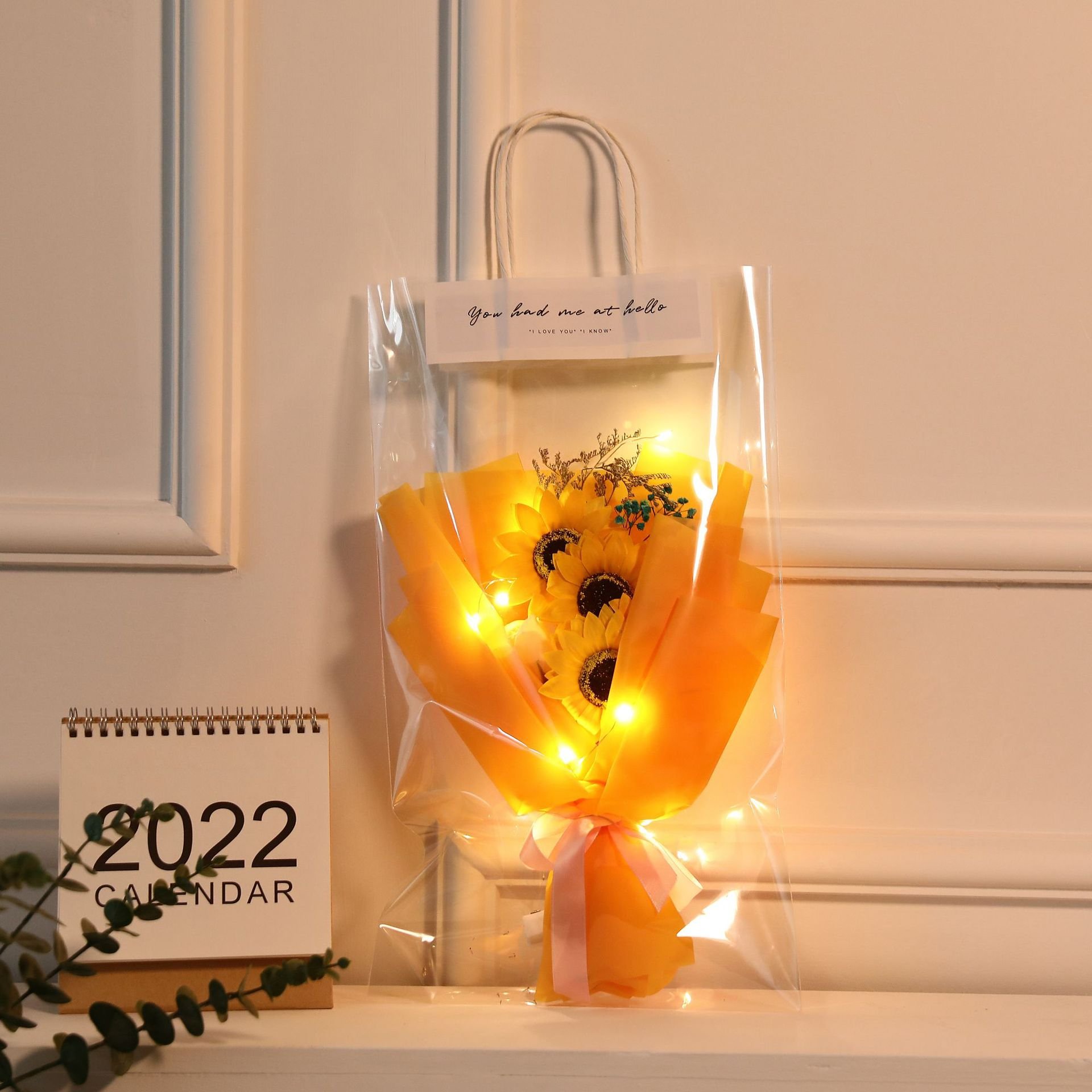 2024 Hot Sale Artificial Flowers Bouquet with LED Creative Rose Baby breath Dried Flower for Mother's Day Gift 2023