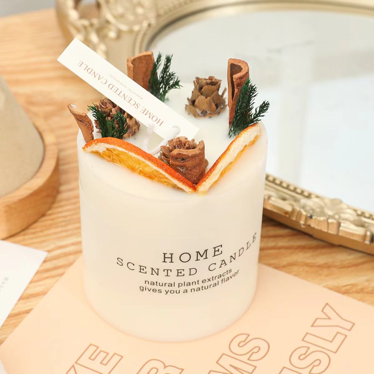 Hot Selling Customized Elegant Home decorative items Soy Wax Scented Candle with Dried Flower