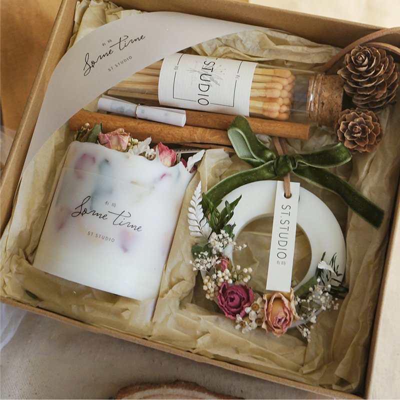 Dried Flower Scented Candle Gift Set Birthday Proposal Bedroom Home Decoration Wedding Christmas Aroma Candle Soy Wax