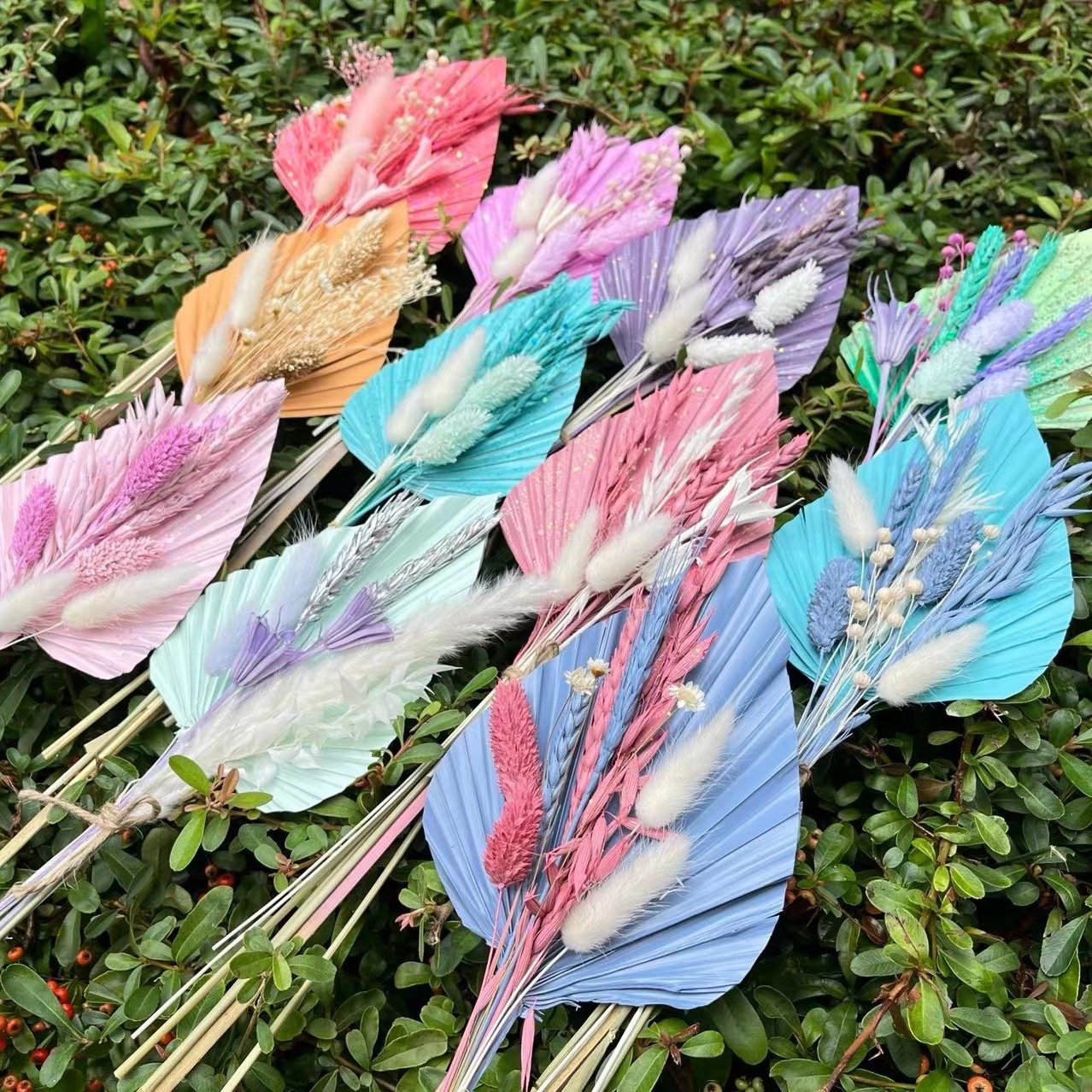 Hot Sell Cake Decorations Supplies Dried Flower Cake Topper Palm Leaf Bouquet Cupcake Topper Happy Birthday Cake Toppers