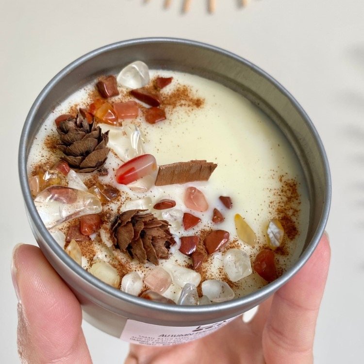 Wholesale Customized Private Label Home Decor Soy Wax Scented Dried Flower Tin Jar Candle Luxury Scented Candles