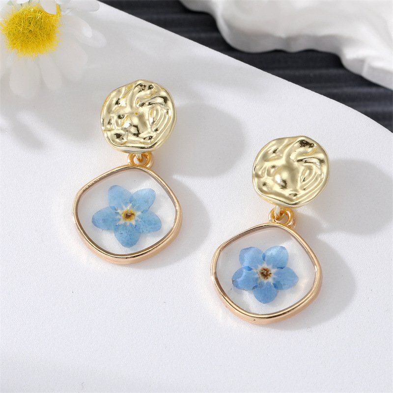 SUXUAN Factory Price New Trendy Immortal Flower Earrings Vintage Epoxy Colorful resin dried flower earrings For woman