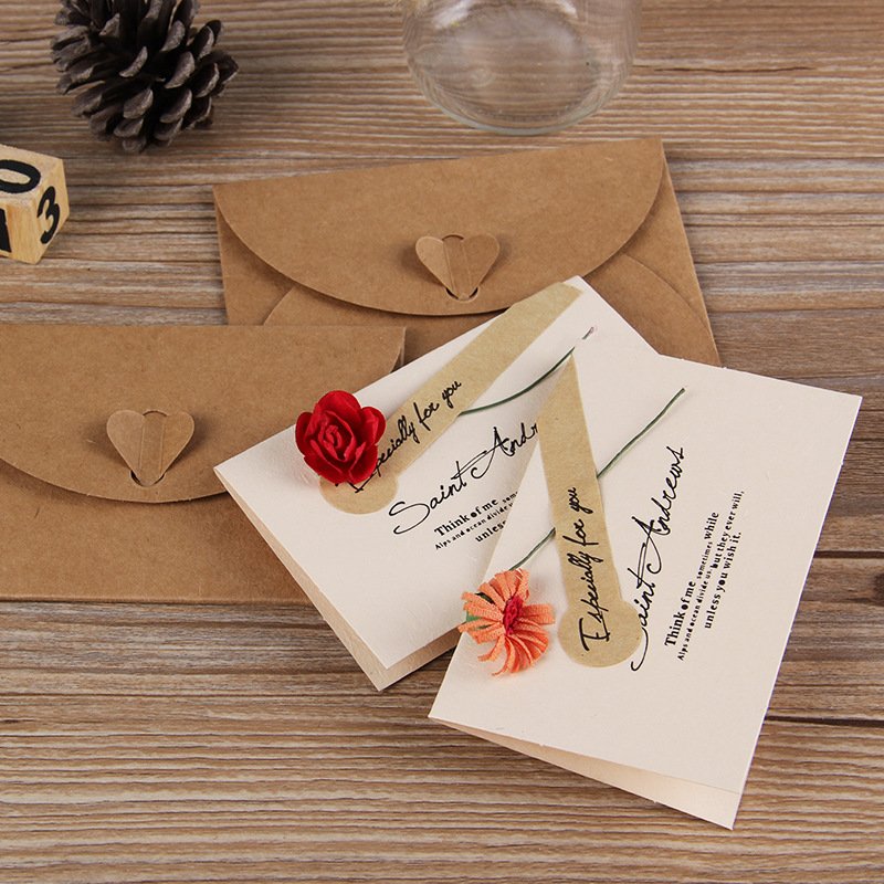 Creative Retro Kraft Paper DIY Dried Flower Greeting Cards Birthday Christmas Greeting Cards Wholesale