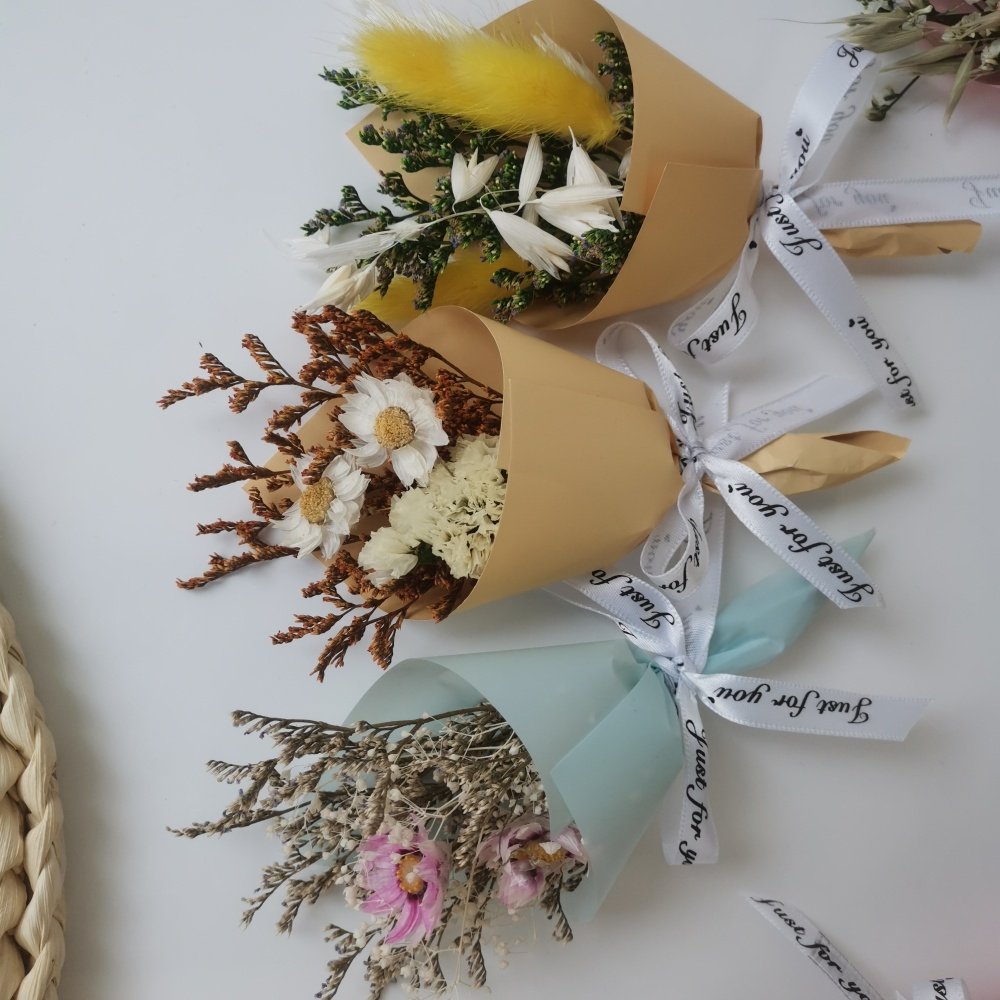 Mini Dried Flower Bouquet Boutonnieres Bunches Wedding Groomsmen Groom Buttonholes Wedding Bouquet for Bride