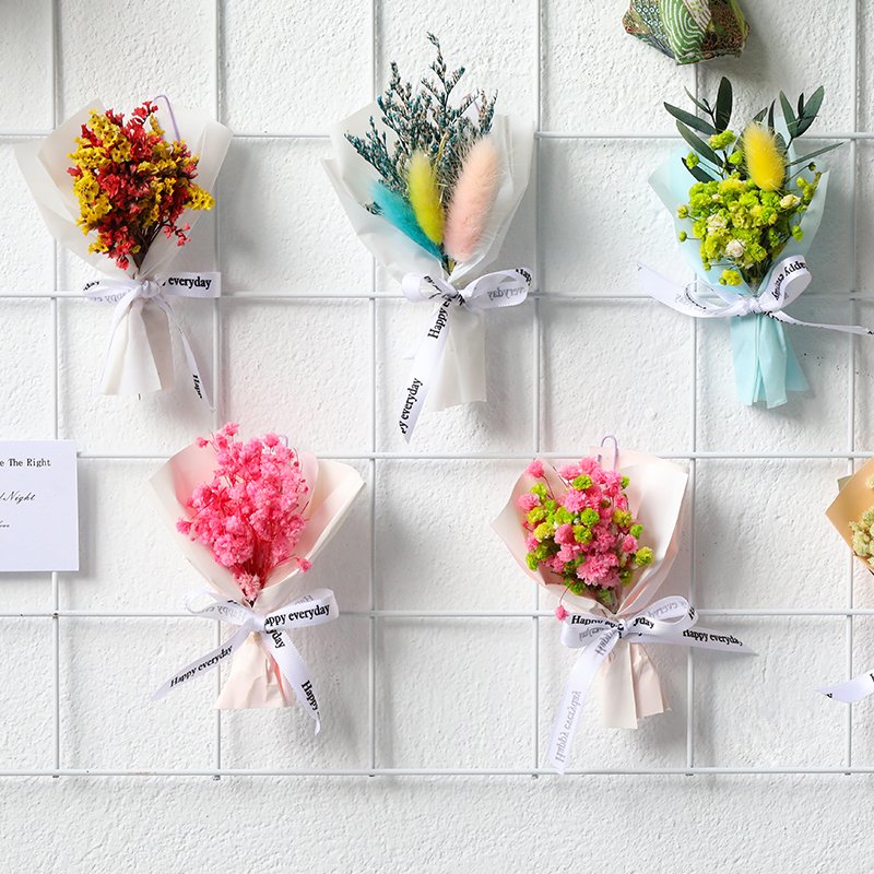 Wholesale colorful Mini Flower Bouquet Natural Small Mini Dried Flower Bouquet for Wedding Mother's Day Valentine's Gift