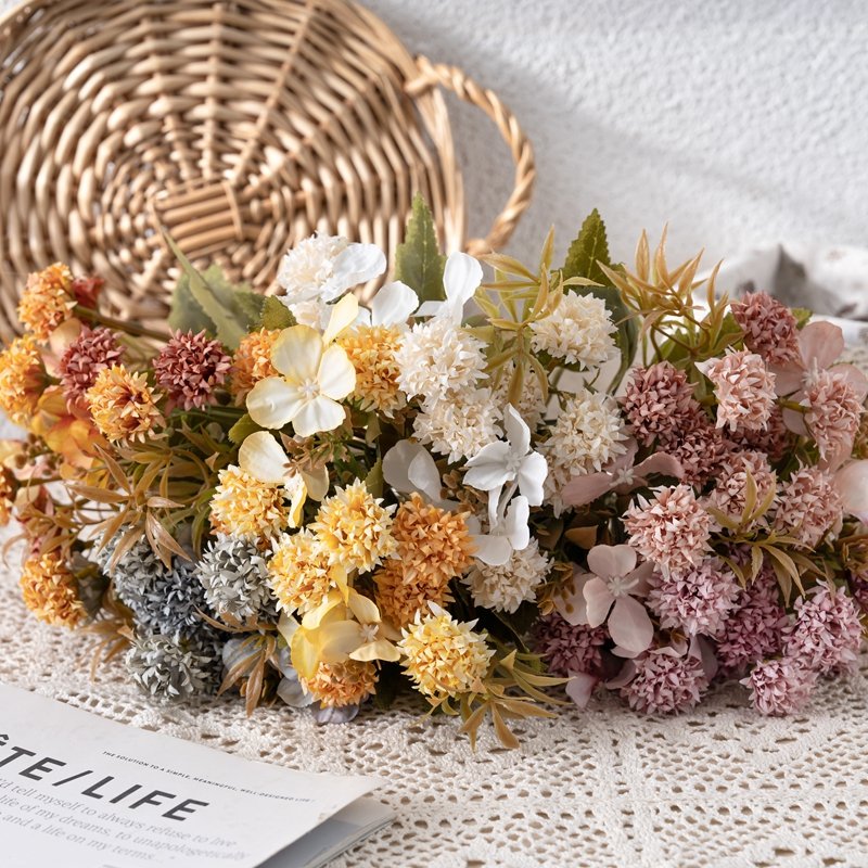 MW66003 Wholesales Artificial Fabric Ball Chrysanthemum Silk Dliac Plastic Plant Flower For Wedding Home Party Decoration