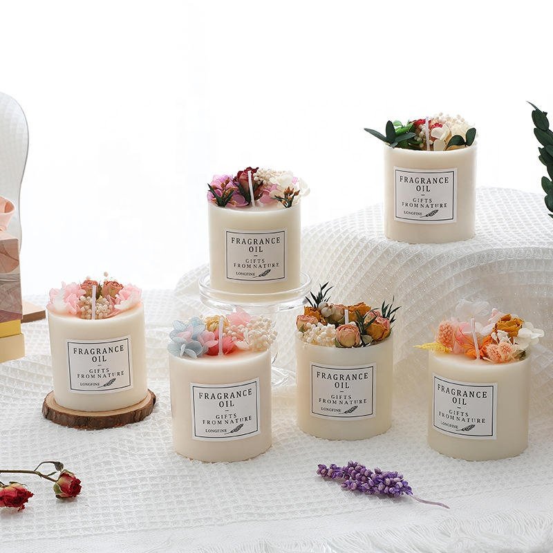 Wholesale Handmade Romantic Dried Flower Pillar Scented Candles Rose Soy Wax Wedding Gifts Home Decor