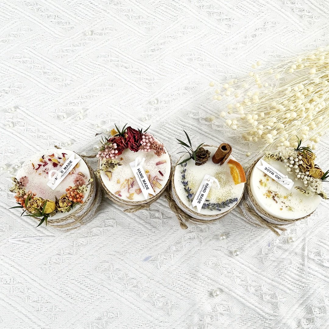 Wholesale Customizable hand make Dry Flower Candle soy wax pillared Scented Candles For Any Room