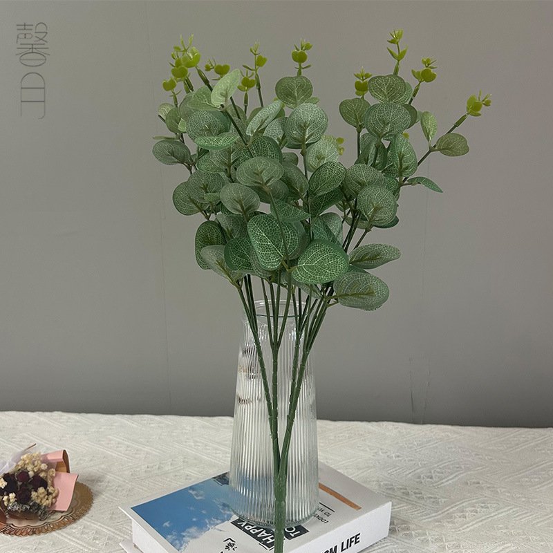 Artificial Eucalyptus Green Plant 4-prong 16 Heads Eucalyptus Stem Flower Bouquet for Holding Decorative Artificial