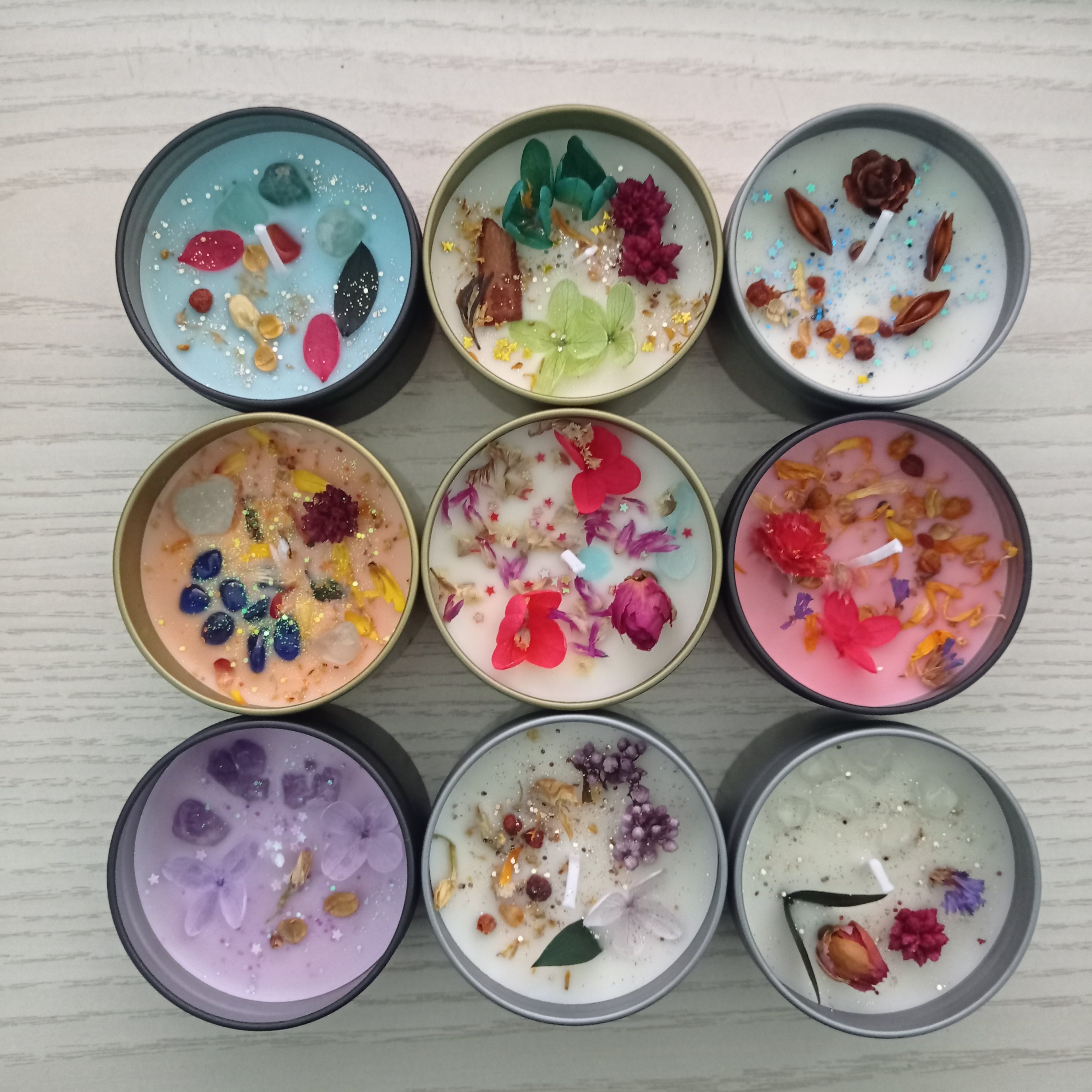Valentine Day Gift Unique White Iron Tin Jar Soy Wax Dried Flower Custom Healing Stone Chakra Crystal Scented Candle