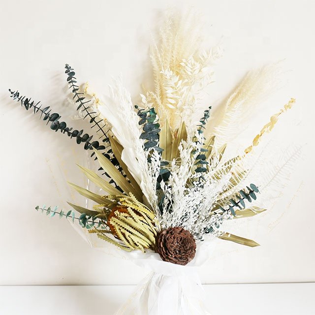 Hot Selling Customizable Dried Preserved Pampas Rose Bouquet Wholesale Decorative Flower Arrangement Graduations Halloween