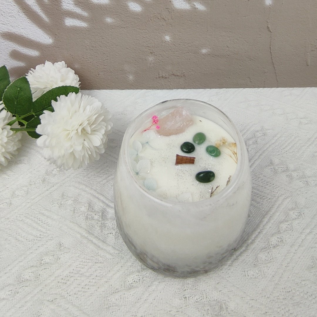 Custom luxury Flowers Aromatherapy Fragrance Crystal candles in hand make art glass jar
