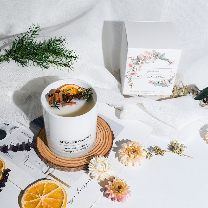 Wholesale Luxury Soy Wax 200g Romantic Dried Flower Long-lasting Plant Essential Oil Scented Candle