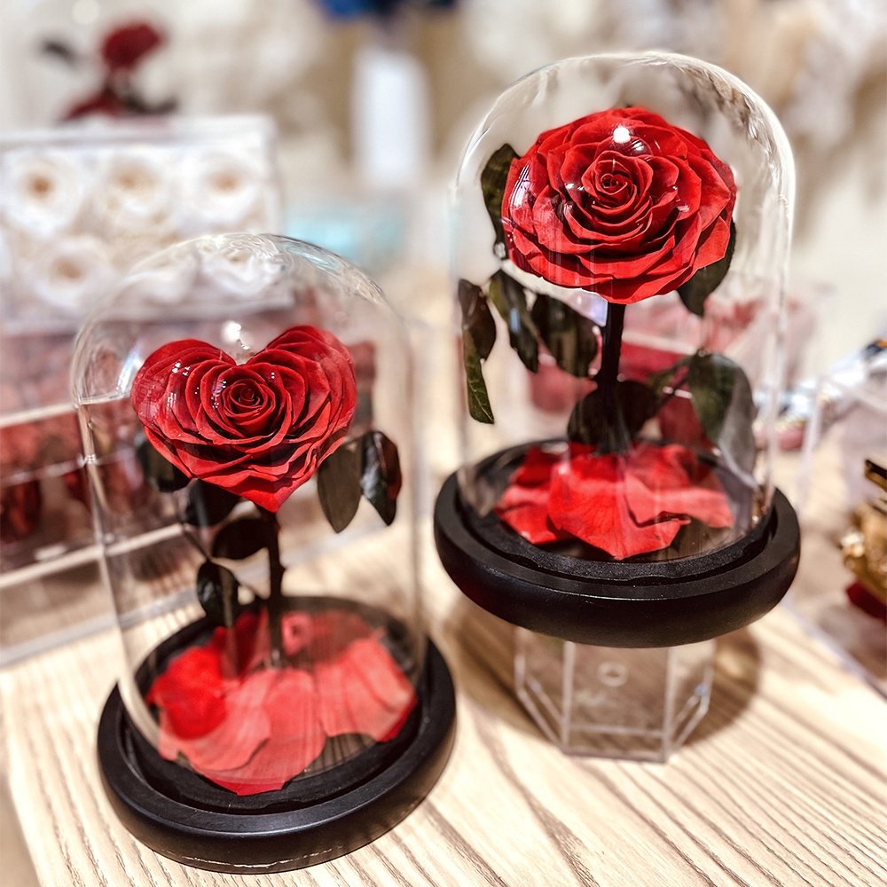 Heart Shaped Gold Rim Red Preserved Rose 12*20 Glass Dome Eternal Rose Preserved Roses That Last A Year