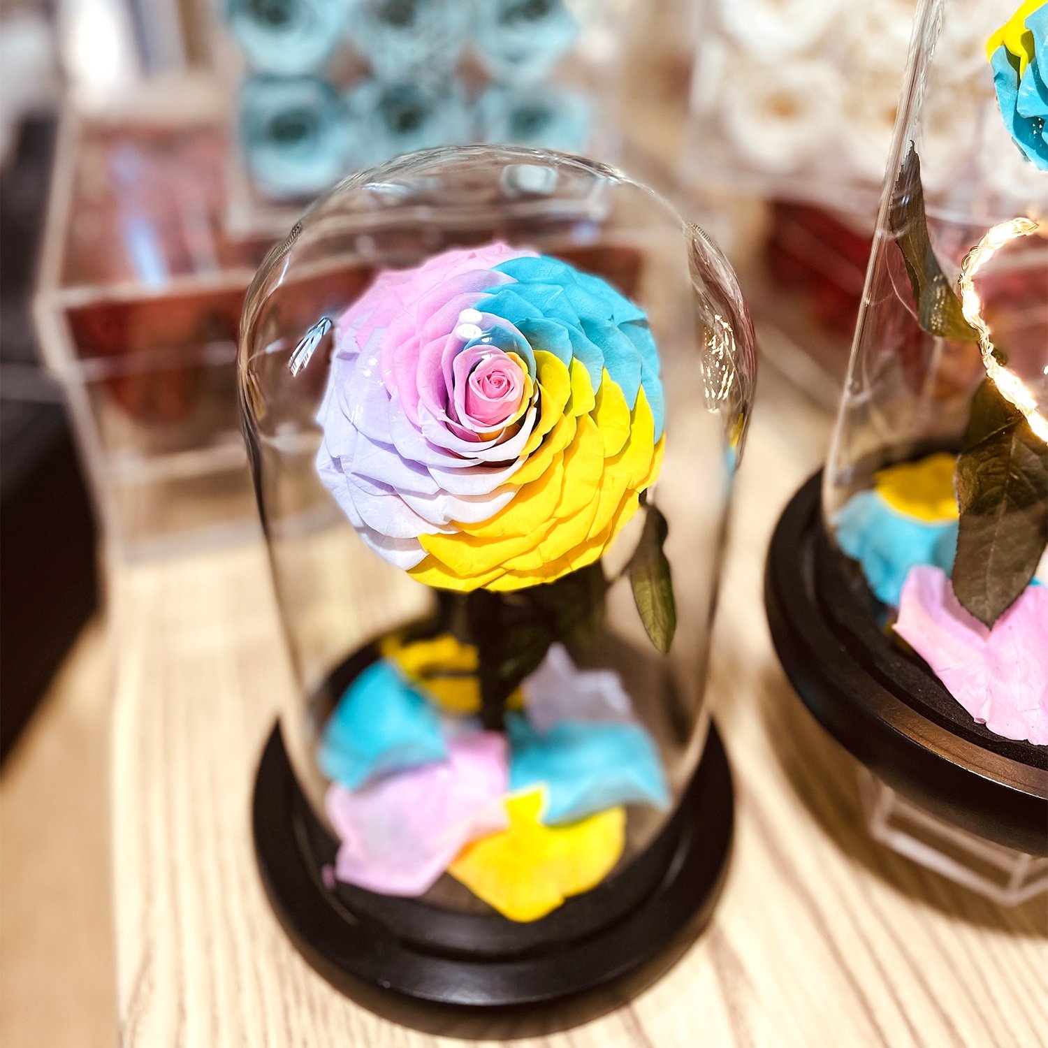 Heart Shaped Gold Rim Red Preserved Rose 12*20 Glass Dome Eternal Rose Preserved Roses That Last A Year