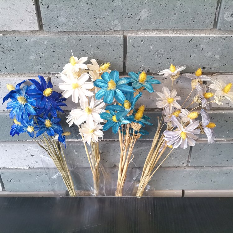 SumFlora Made In China High-Ranking Wooden Dried Flower orchid For Valentine's Day