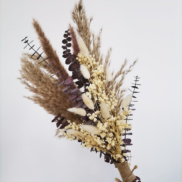 Natural dried flowers handmade Pampas Grass Baby's Breath Eucalyptus Lagurus flower bouquet for home decoration photo props