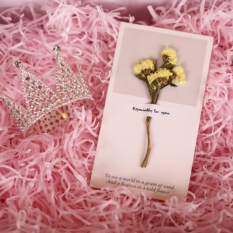 Dried flower card The ins photo props mini bouquet flower cards handmade three-dimensional dried flowers greeting cards