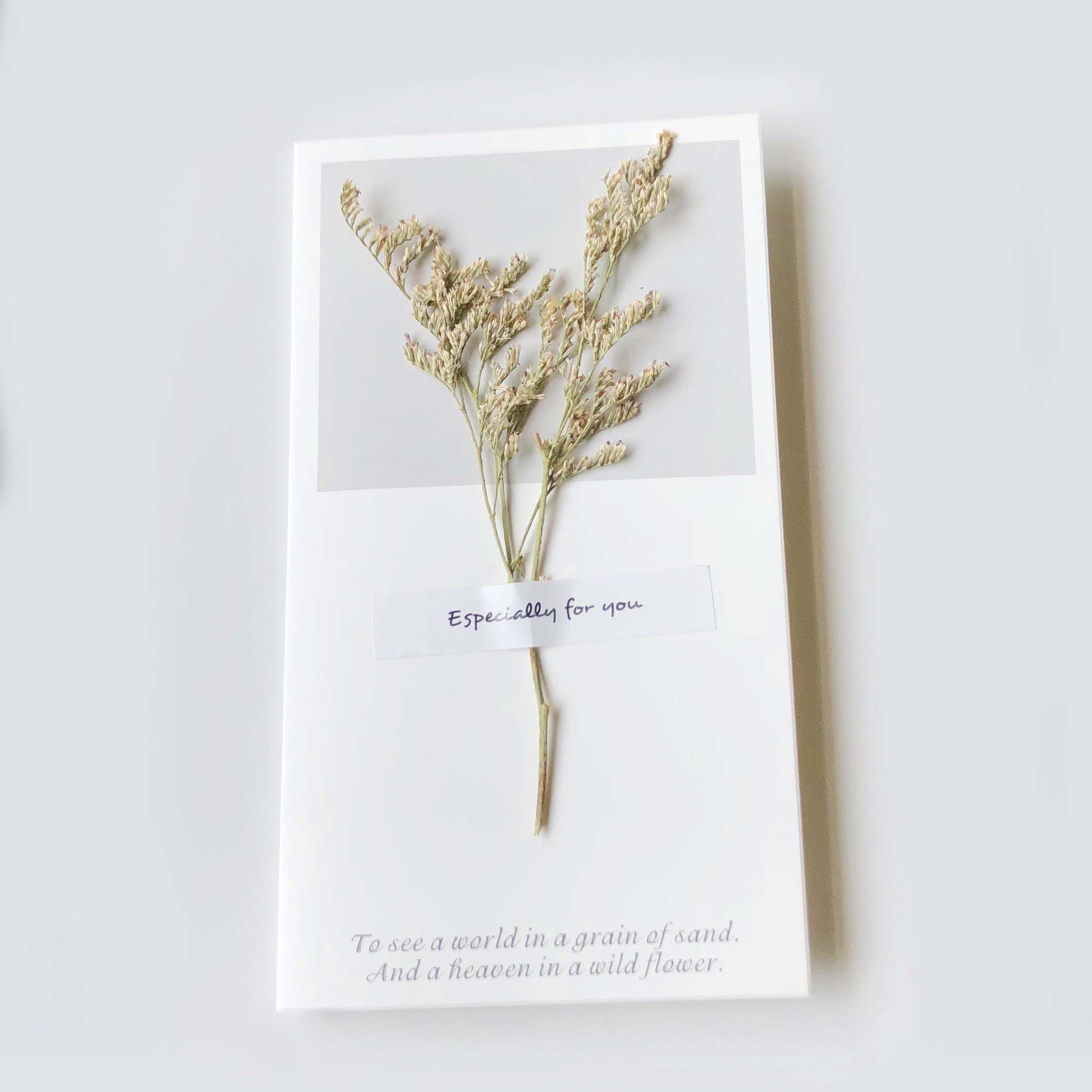 Dried flower card The ins photo props mini bouquet flower cards handmade three-dimensional dried flowers greeting cards
