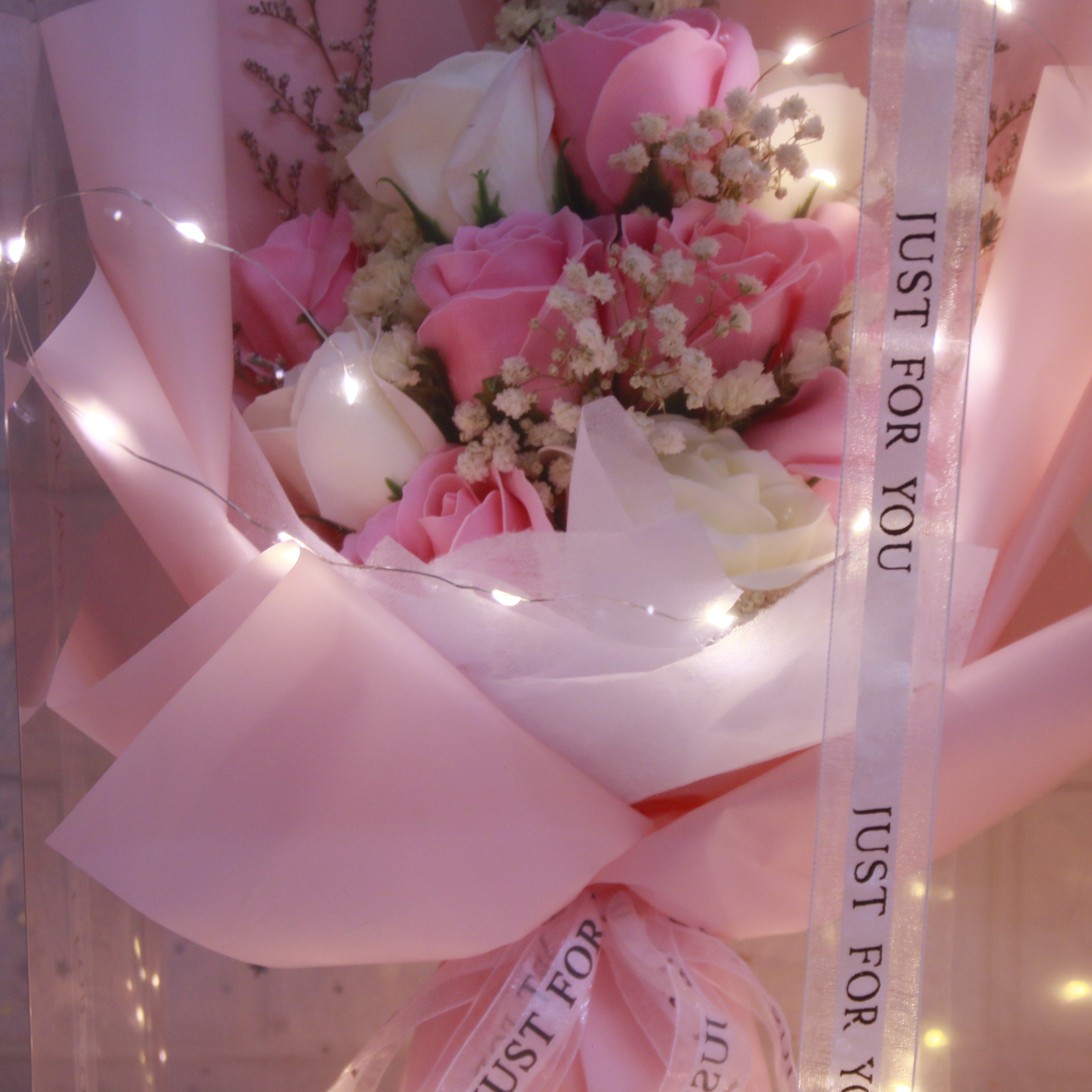 YX Exquisite Gypsophila Soap Rose Bouquet Dried Flowers with LED Light Birthday Valentine's Day Christmas Halloween Gift Idea