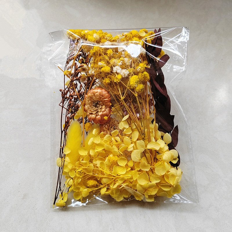 factory supply cheap price resin dry flowers Photo Frame DIY material real natural dried flowers for scented Candle making