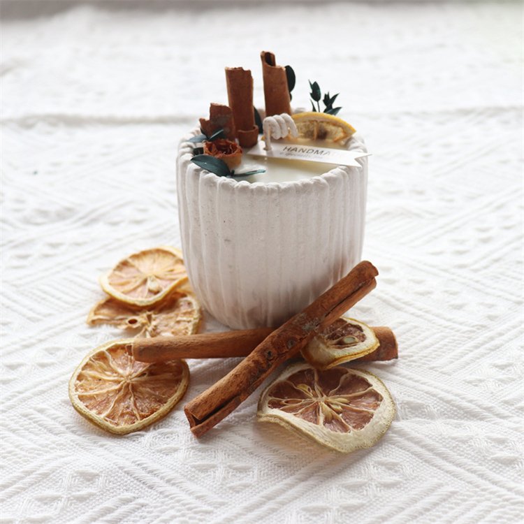 Nordic Minimalist Style Scented Candles With Dried Flowers Cinnamomum Cassia Cement Ceramics Scented Candles