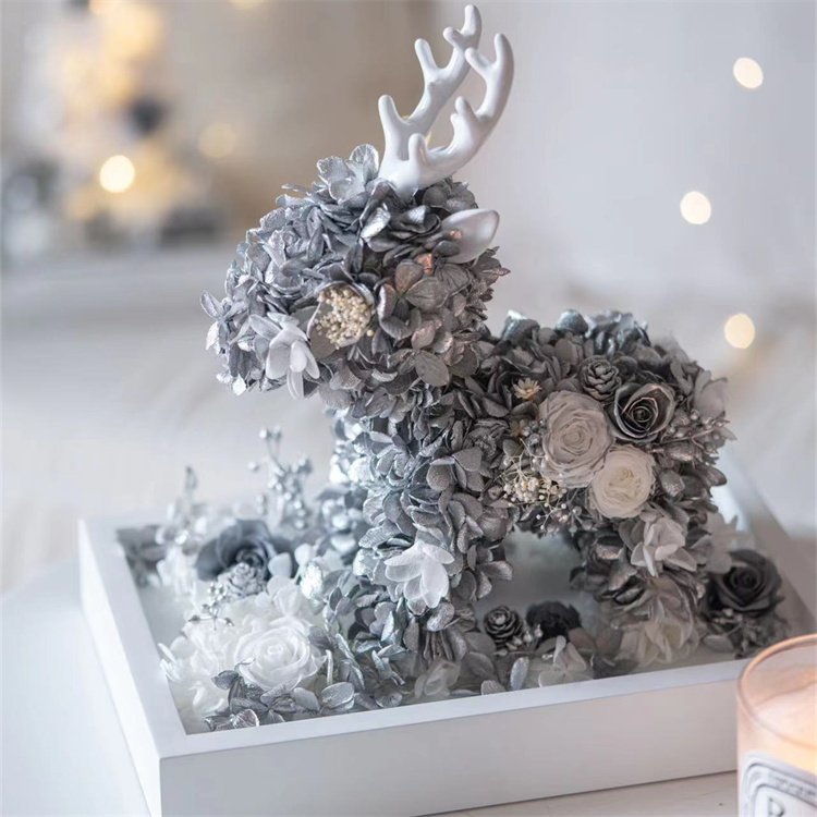 Hot Selling Christmas Gift Luminous Deer Shape Long Lasting Eternal Life Flower Dried Flower Preserved Hydrangea Flowers