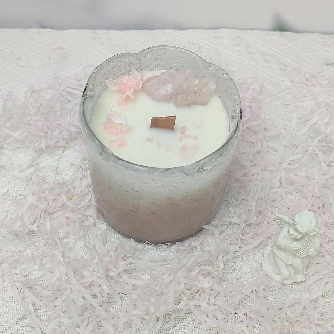 Custom handmade dried flower crystal scented candle in Mouthblown glass for Home Decoration Festival gift