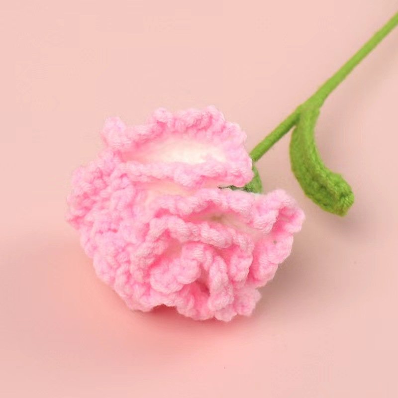 Wholesale Handmade Carnation Knitted Flower Crochet Flower Bouquet for Gift and Home Decoration