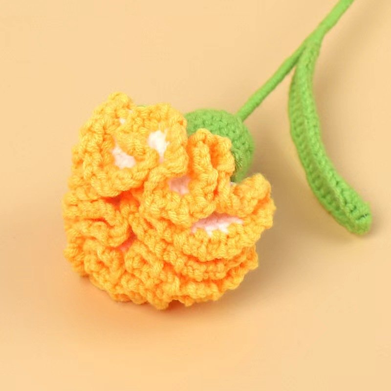Wholesale Handmade Carnation Knitted Flower Crochet Flower Bouquet for Gift and Home Decoration