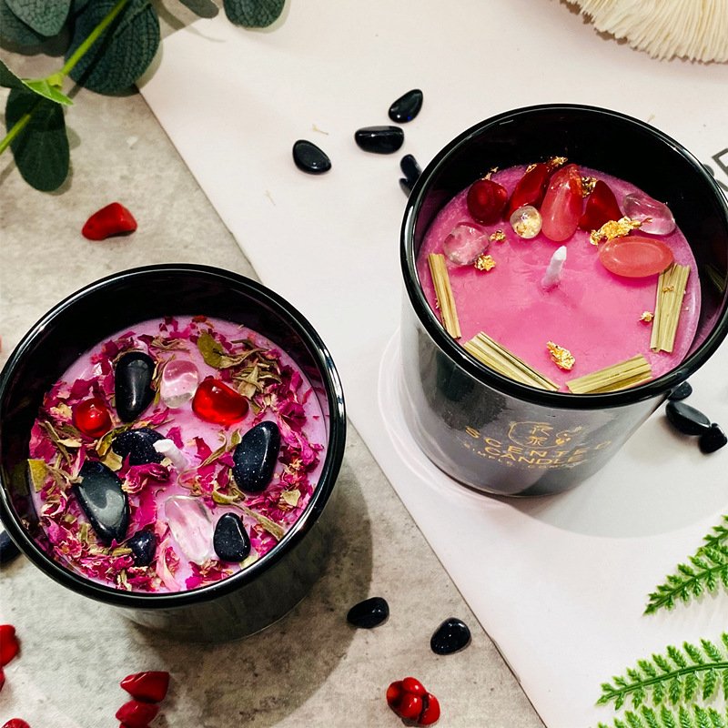 Customized Luxury scented soy candles in ceramic jar with private label pillar shape scented candles with dried flowers crystals